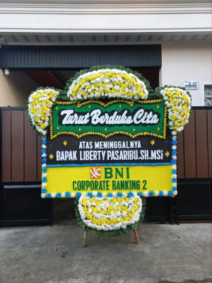 Papan Bunga Duka di Mentaos