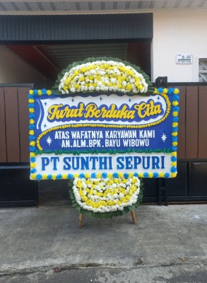 Papan Bunga Duka di Mentaos