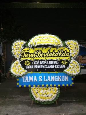 Papan Bunga Duka di Mentaos