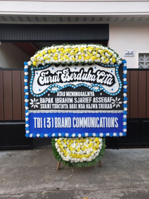 Papan Bunga Duka di Mentaos